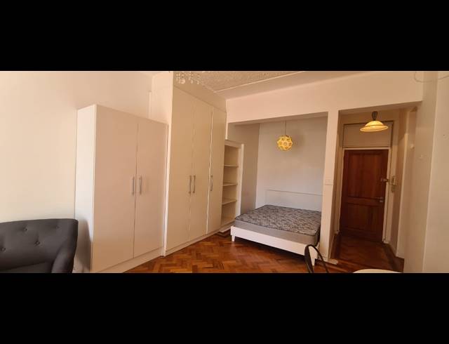0.5 BEDROOM APARTMENT RENTED IN SEA POINT
